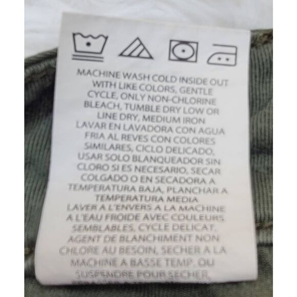 Lee Women's Midrise Fit Army Green Shorts Size 14 - Picture 6 of 6